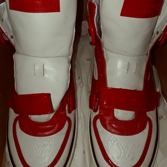 louis Vuitton Mens Mid top sneakers - Picture 2 of 11